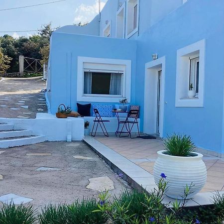 The Blue House Apartment Vromolithos Екстериор снимка